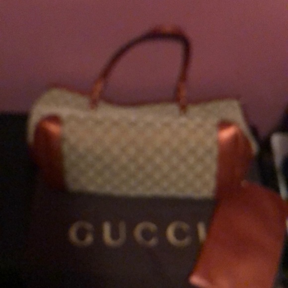 Gucci tote canvas bags with bronze leather straps. - Picture 5 of 5